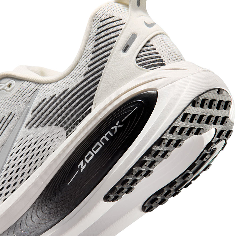 Nike Men's Vomero 18