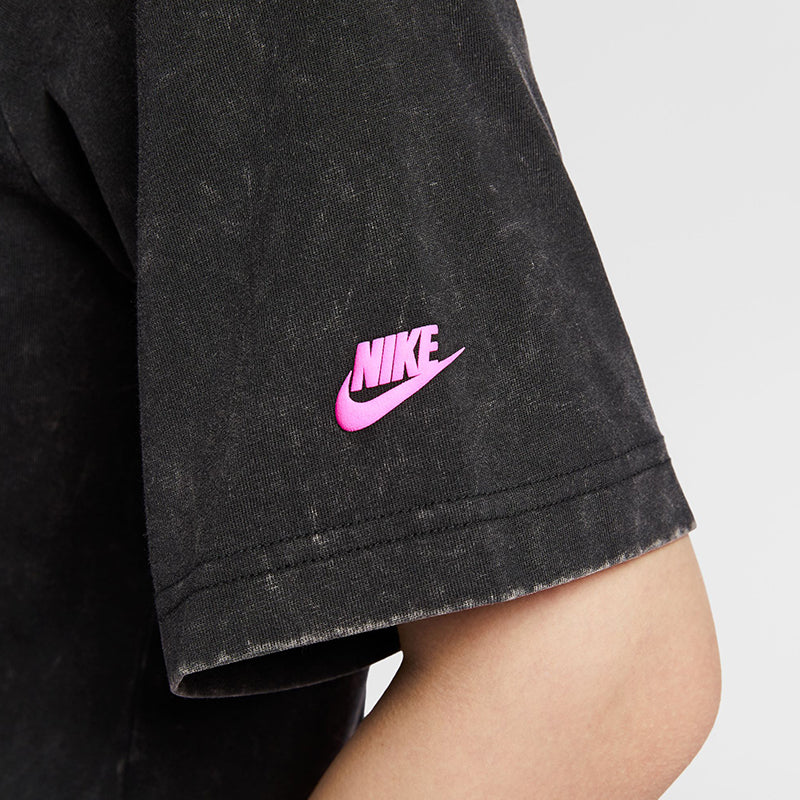 Nike Women's Sportswear Classics Loose T-Shirt