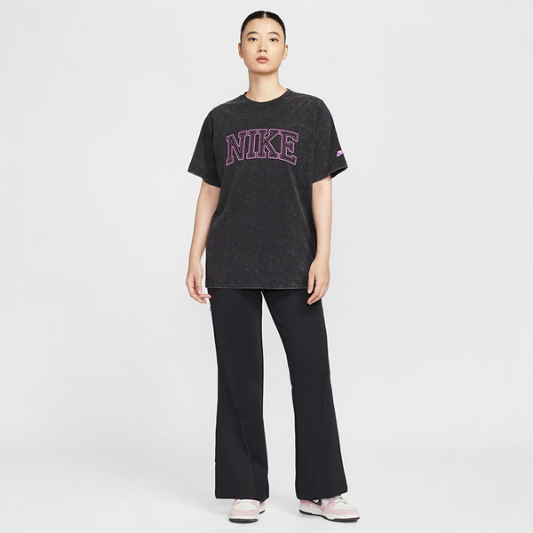 Nike Women's Sportswear Classics Loose T-Shirt