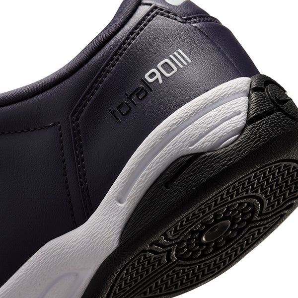 Nike Women's Total 90