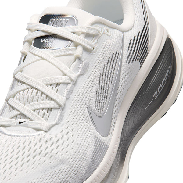 Nike Women's  Vomero 18