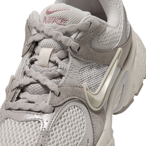 Nike Women's V5 RNR LX