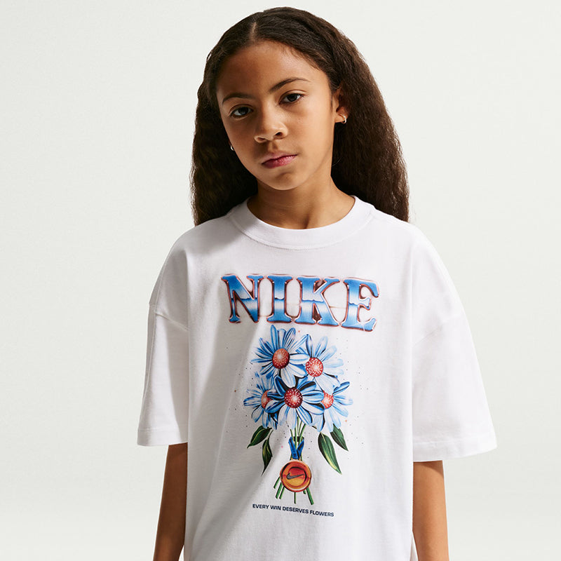 Nike Kid's Oversized T-Shirt (Big kid's)
