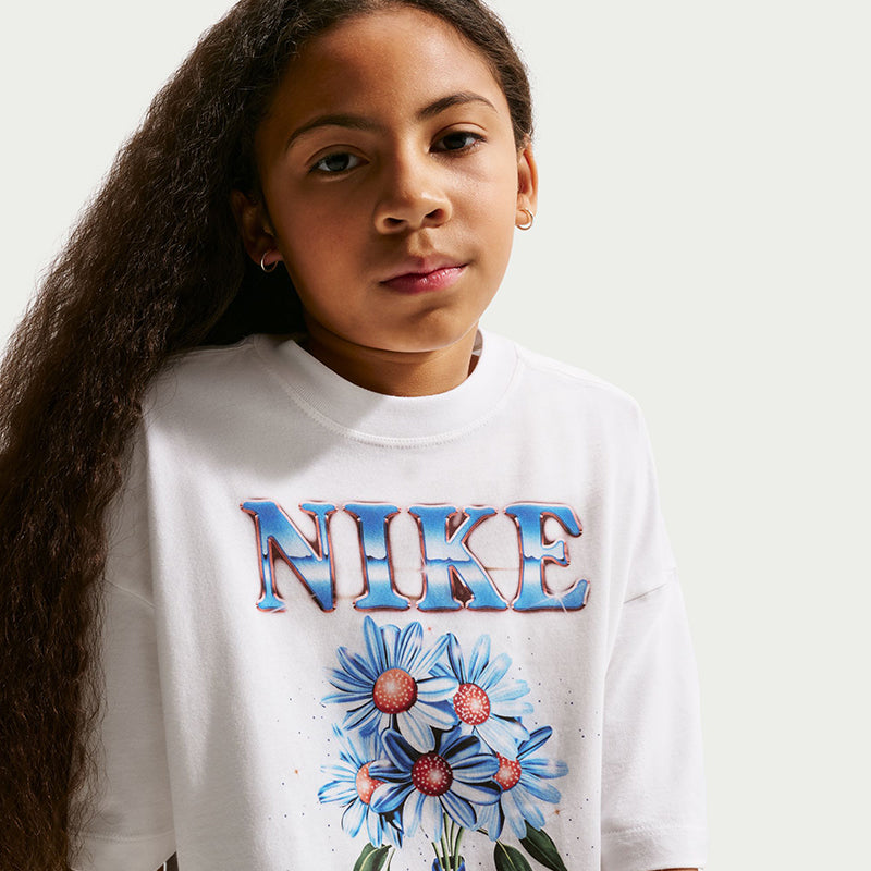 Nike Kid's Oversized T-Shirt (Big kid's)