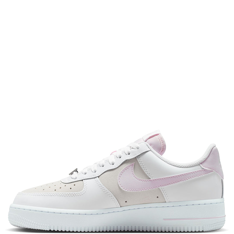 Nike Women's Air Force 1 '07 SE