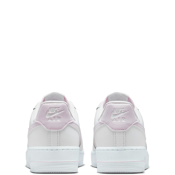 Nike Women's Air Force 1 '07 SE