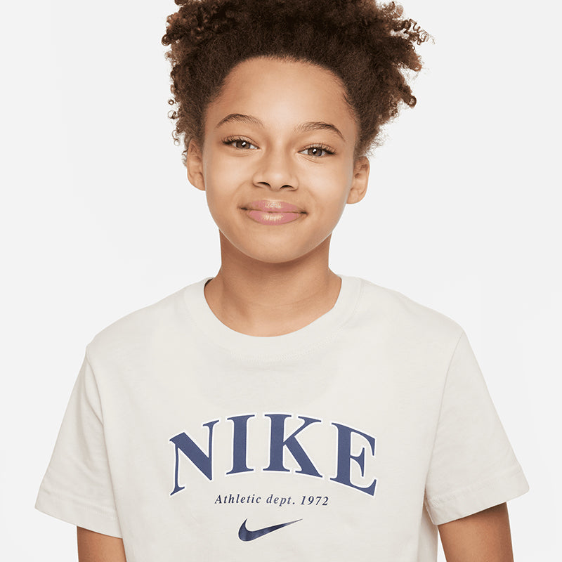 Nike Girl's Sportswear T-Shirt (Big Kid's)